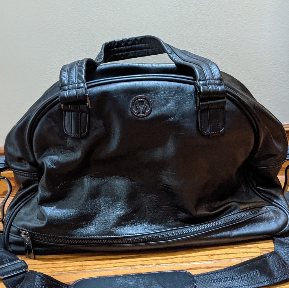 Classic Lululemon LARGE Bag